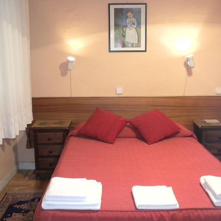 Hostal San Martin Madrid Buitenkant foto