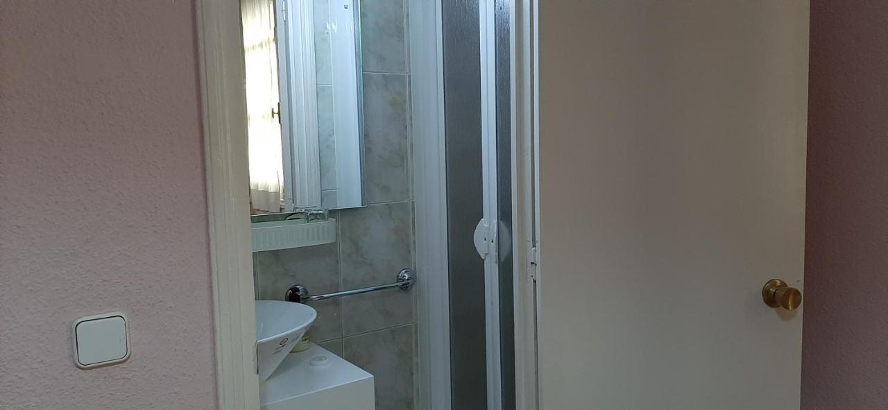 Hostal San Martin Madrid Buitenkant foto