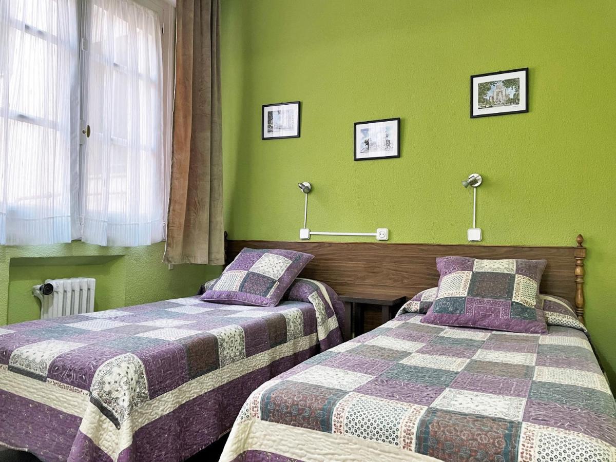 Hostal San Martin Madrid Buitenkant foto