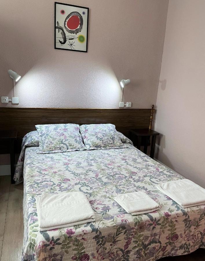 Hostal San Martin Madrid Buitenkant foto