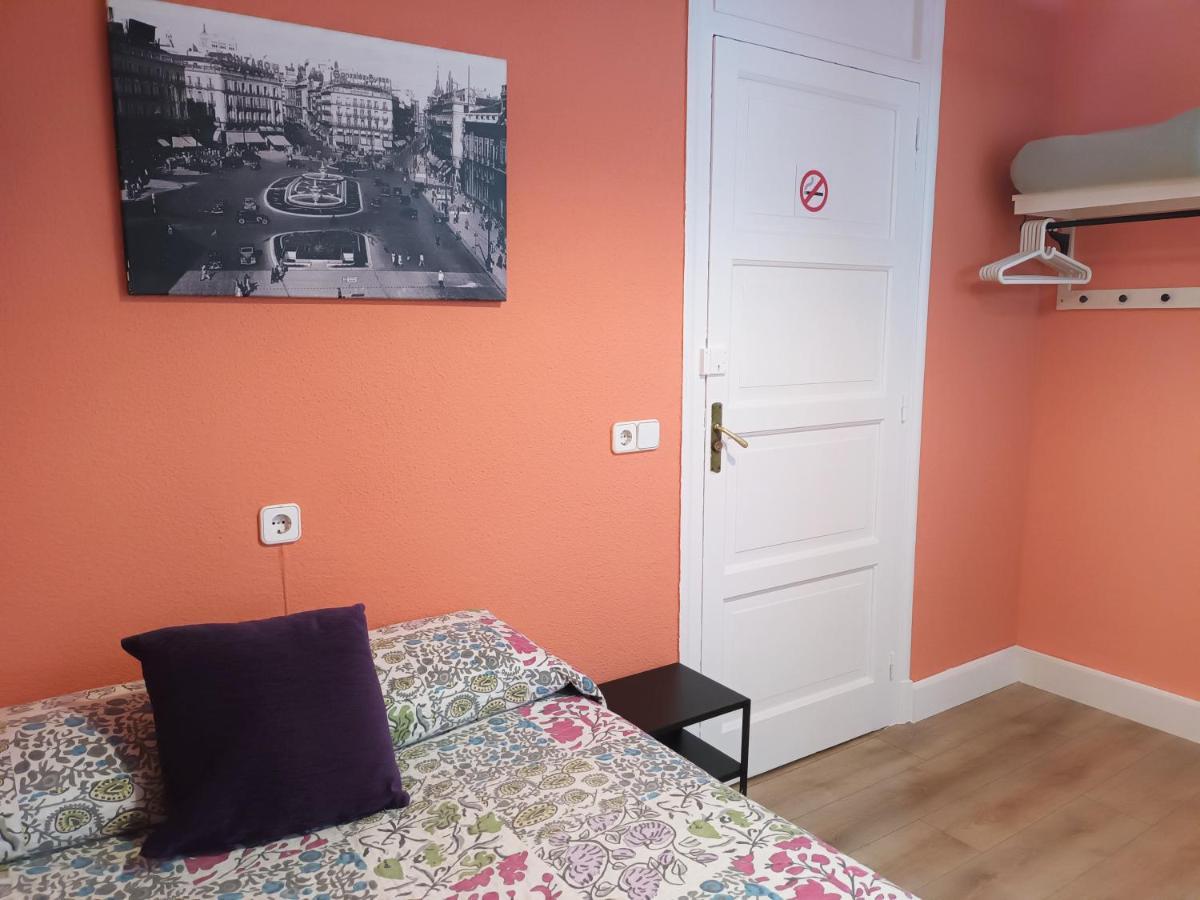 Hostal San Martin Madrid Buitenkant foto