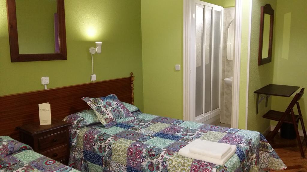 Hostal San Martin Madrid Buitenkant foto